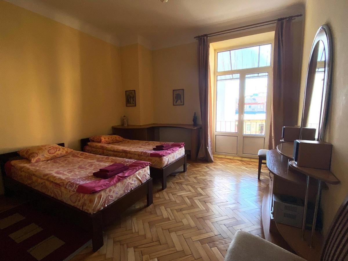 Apartment On Svobody Avenue Lviv Luaran gambar